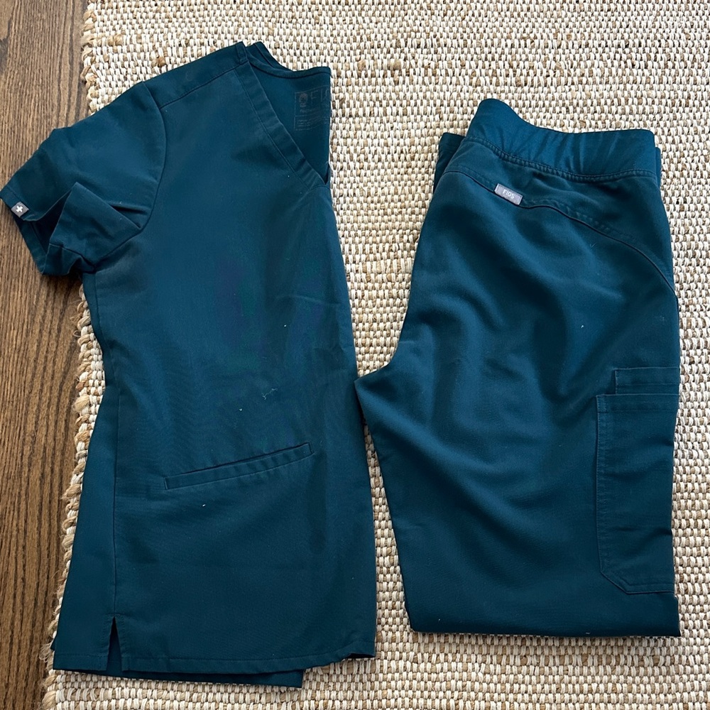 Figs Teal Straight Leg Pants & Top Set